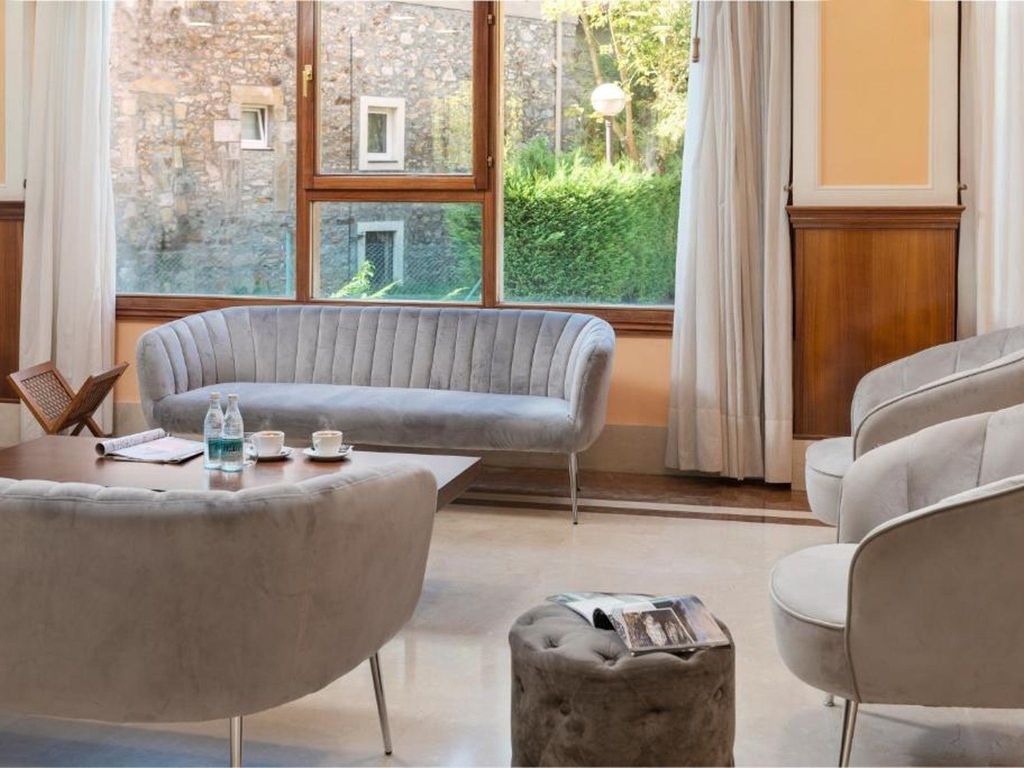 Hotel SkyBlu Sondika
