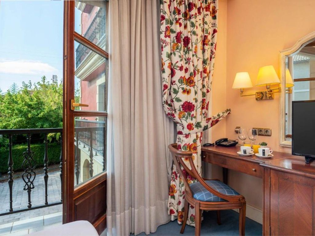 Hotel SkyBlu Sondika