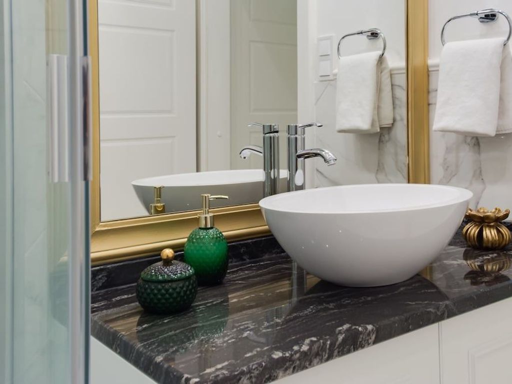 Chestnut & Eliza Suites - Superior Homes