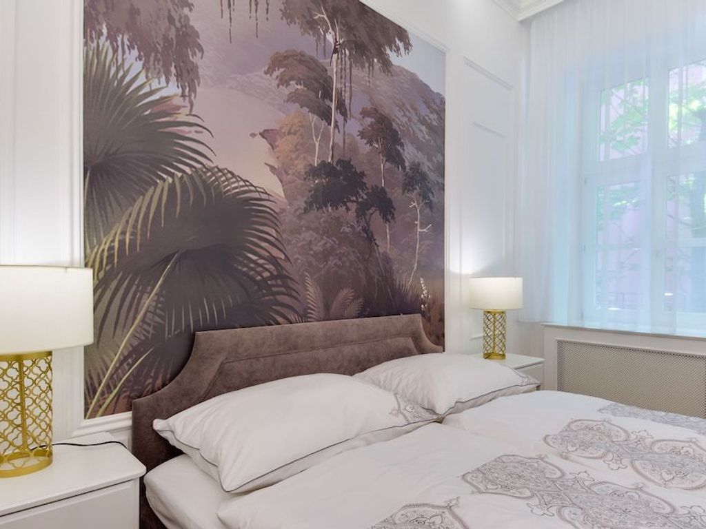 Chestnut & Eliza Suites - Superior Homes