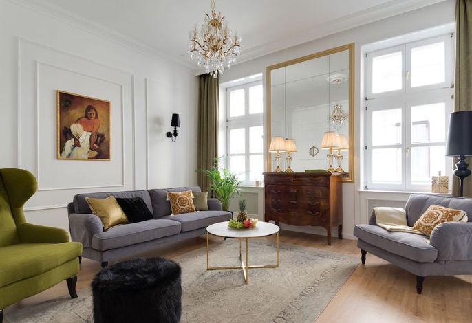 Chestnut & Eliza Suites - Superior Homes