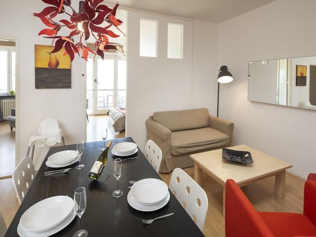New Town - Apple Apartments