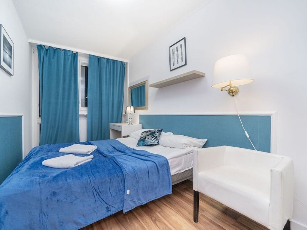 UNIT Short Rent Apartment by Warsaw Metro Station