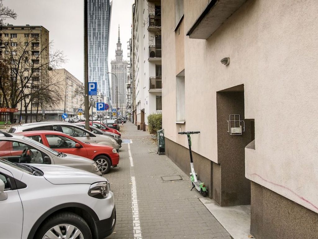 Golden Center Apartment