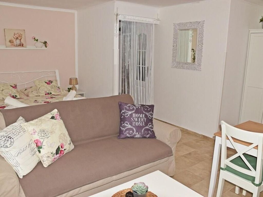 Apartment Boroví