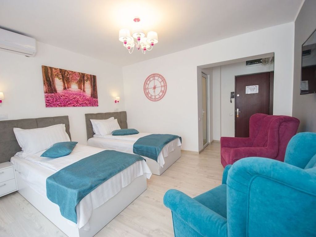 Superb Studio Cismigiu Gardens With Panoramic View for 2