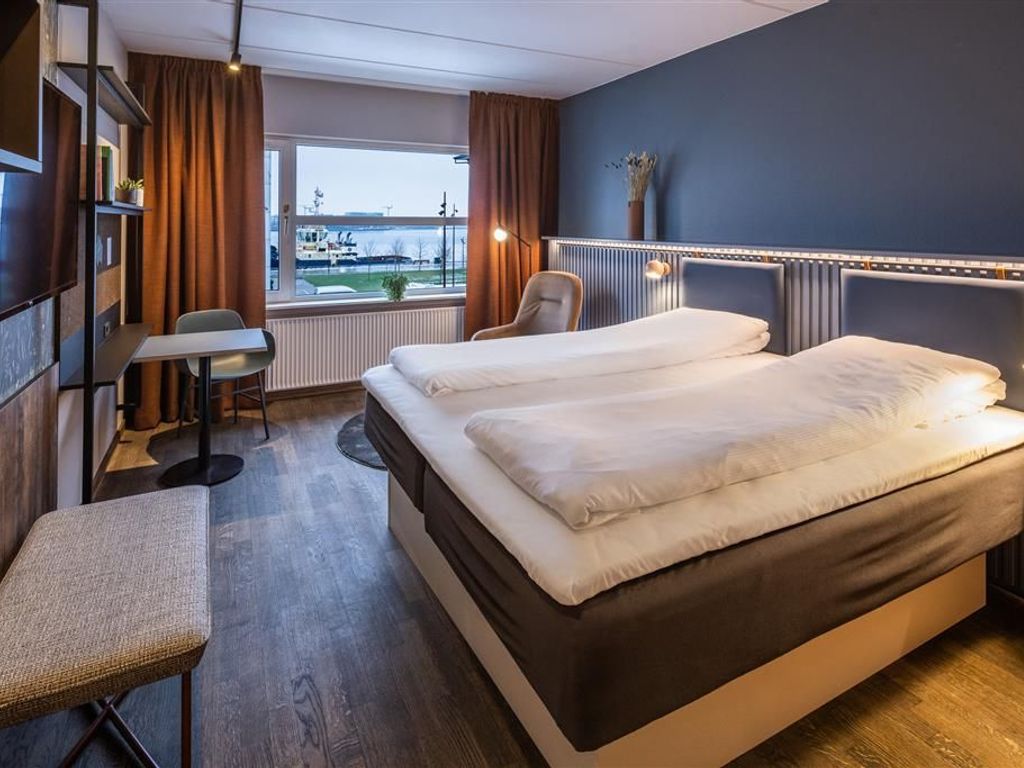 Pier 5 Hotel