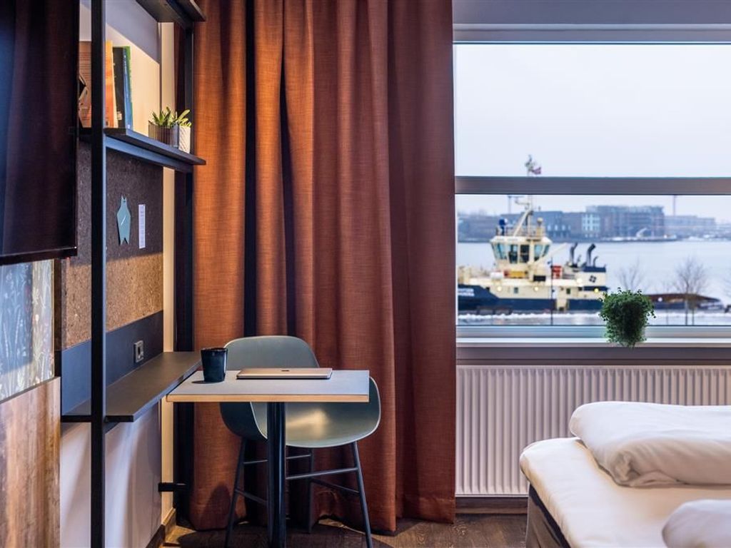 Pier 5 Hotel