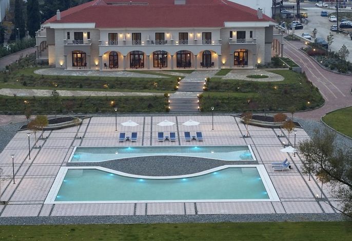 The Lake Hotel