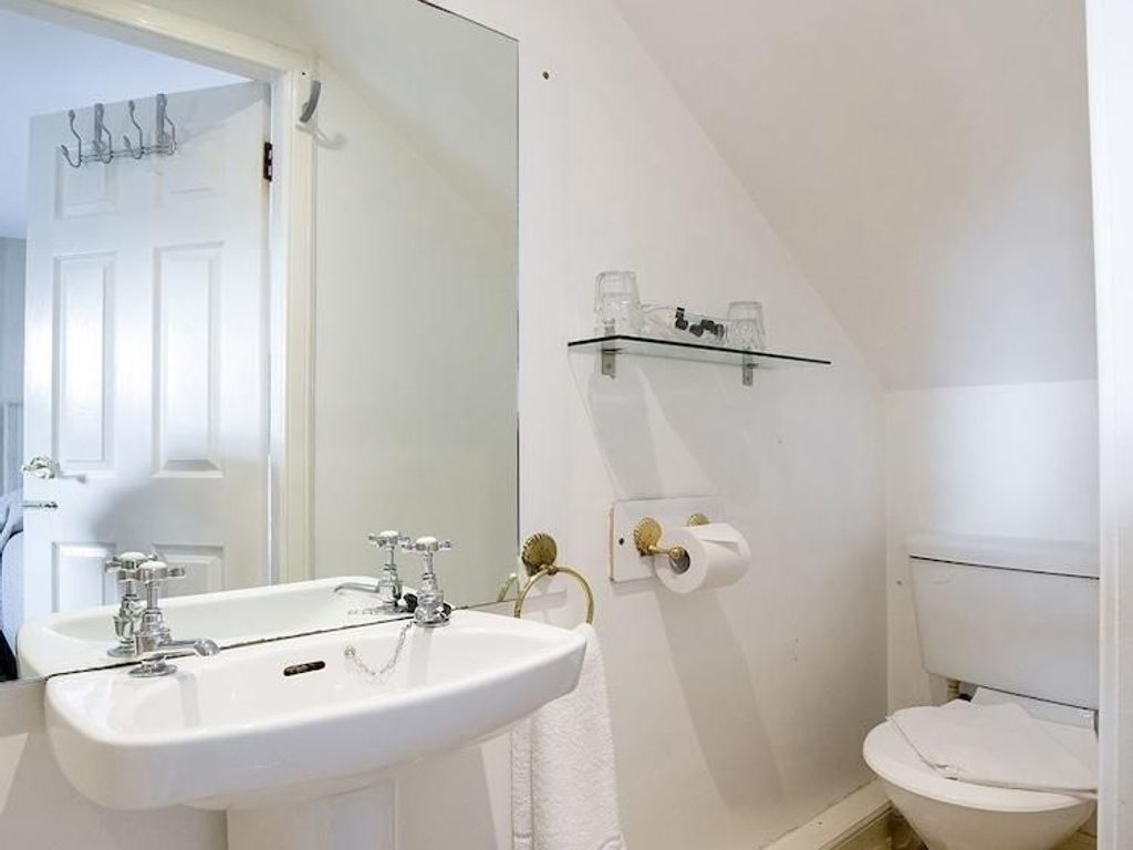 Craigmillar Castle Edinburgh OYO Arden Guest House