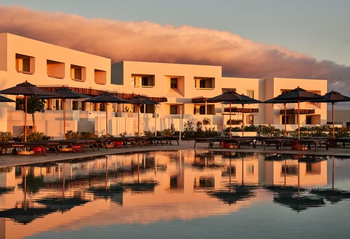 NOUS Santorini