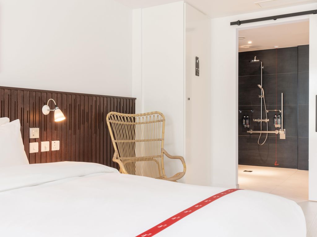 Ruby ZOE HOTEL LONDON by IHG