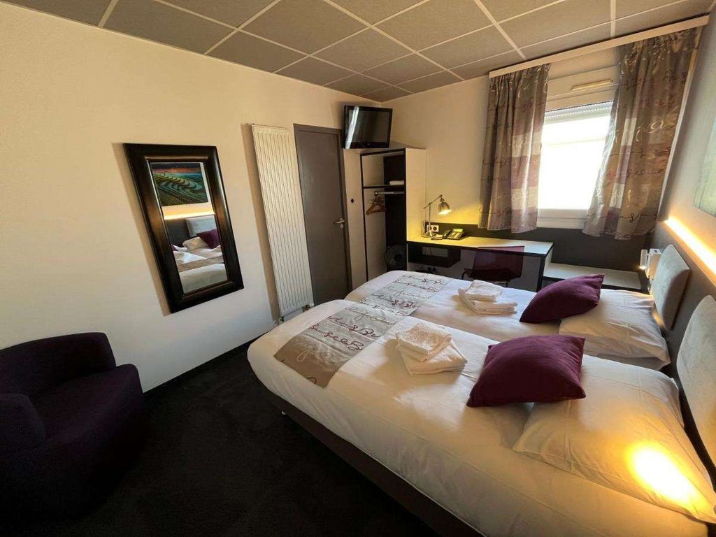 BRIT HOTEL LE VESOUL