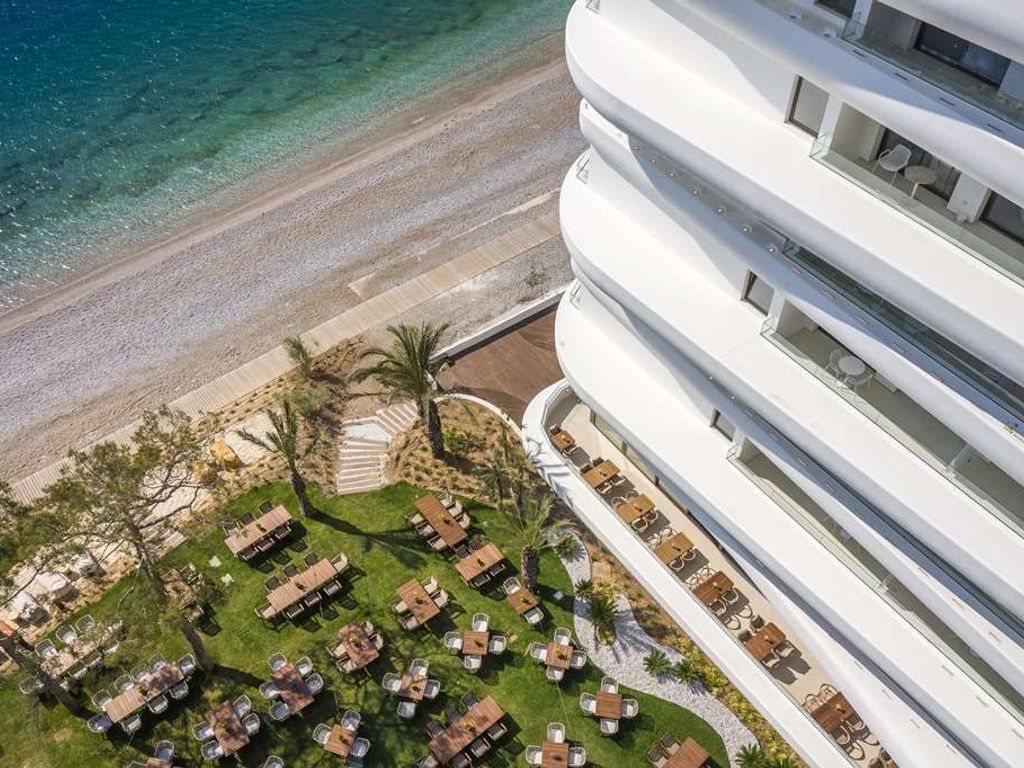 Isla Brown Corinthia Resort & Spa Curio Collection by Hilton