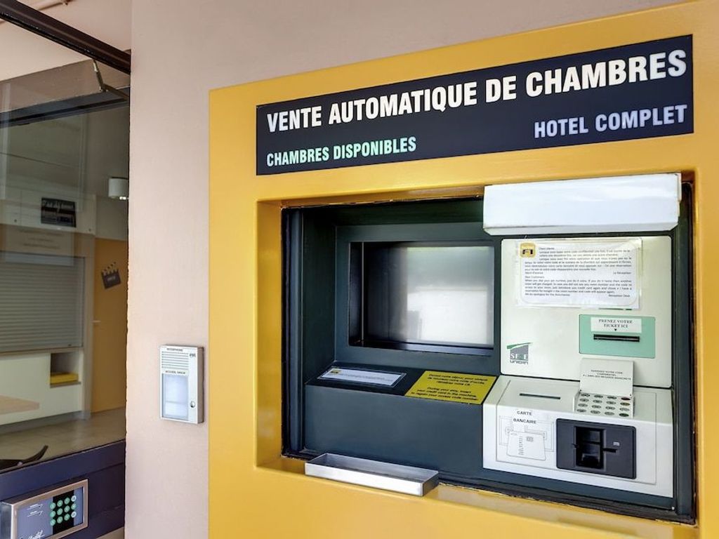 hotelF1 Evreux Sud
