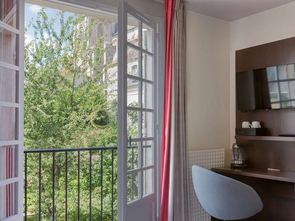 Best Western Blanche De Castille Dourdan