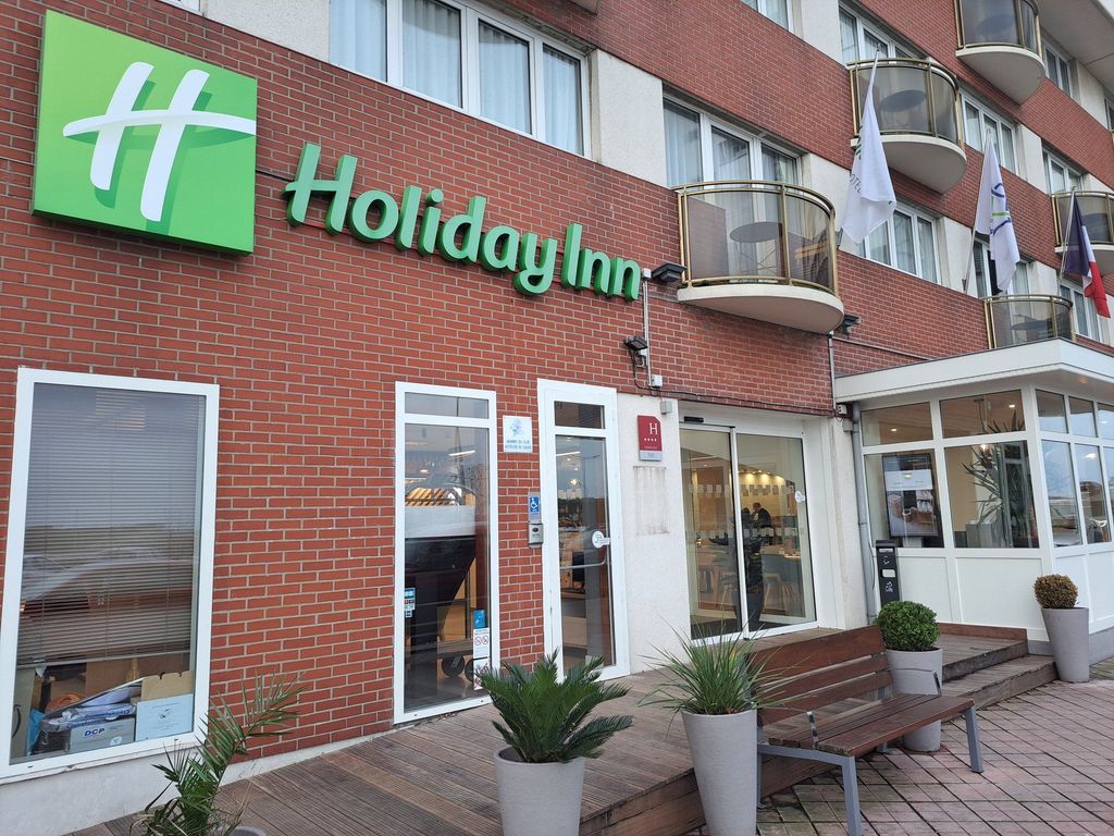 Holiday Inn CALAIS - CENTRE CAR FERRY by IHG