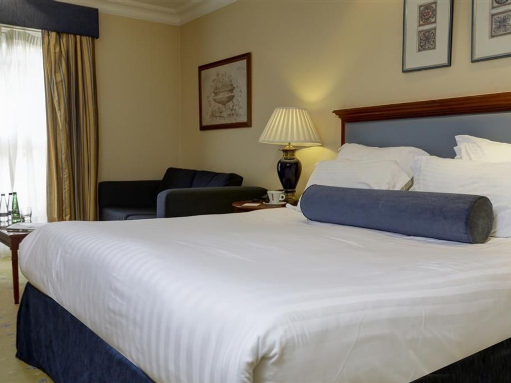Manor Hotel Solihull BW Signature Collection