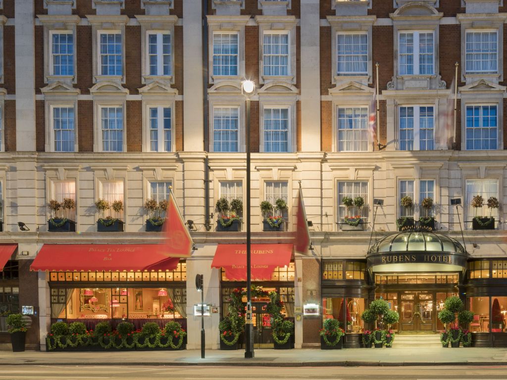Rubens at the Palace Red Carnation Hotel