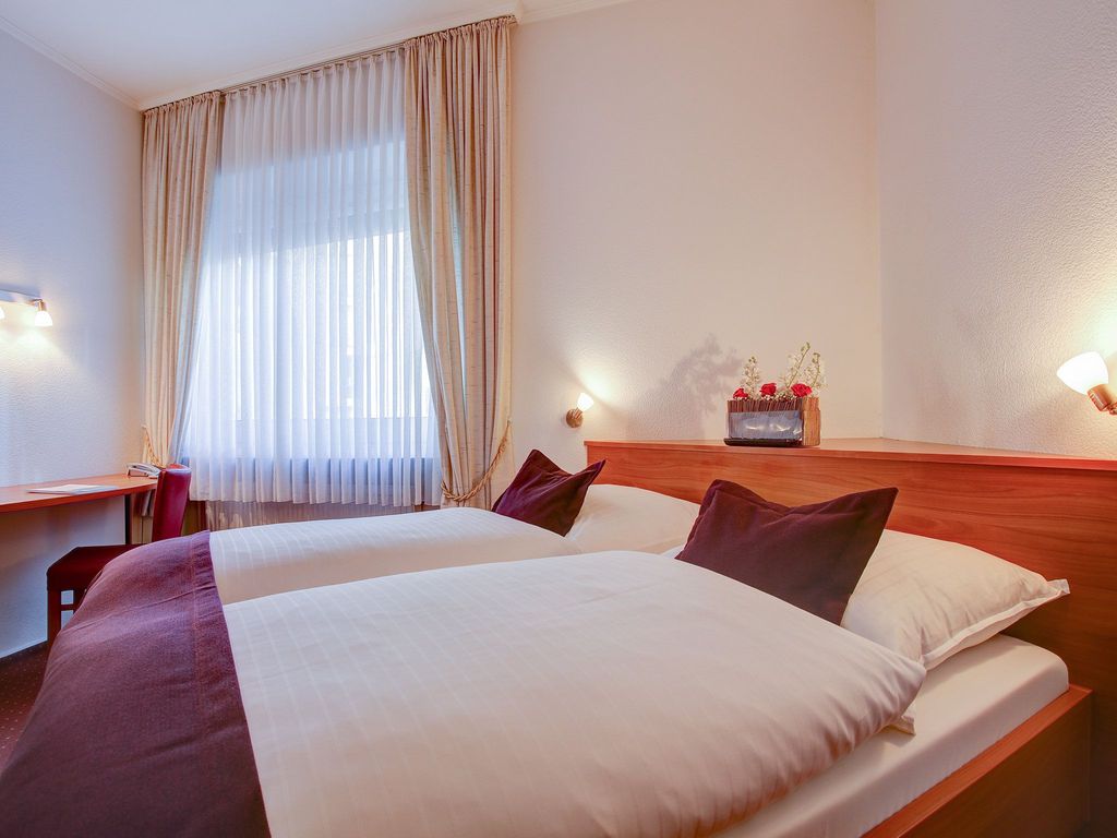 Hotel Consul