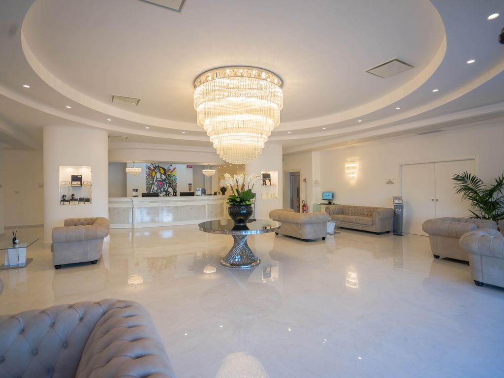 PM Hotel