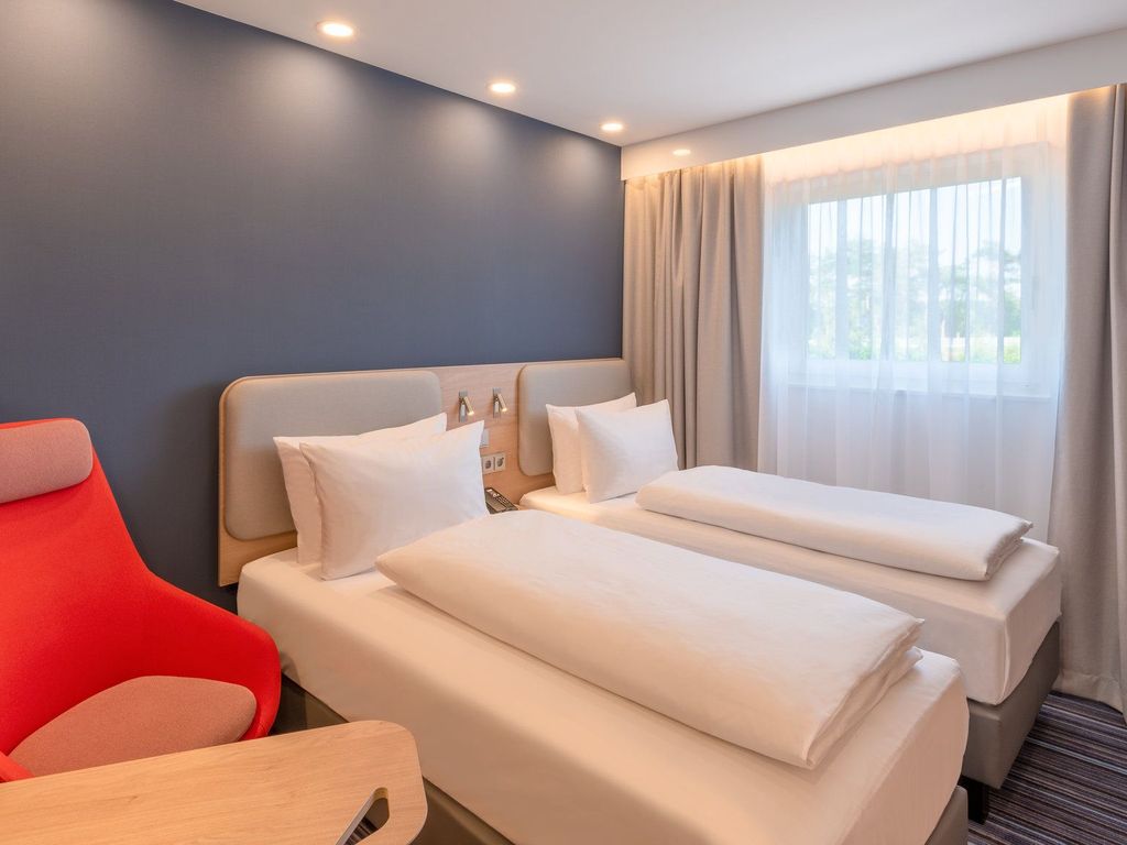 Holiday Inn Express HAMBURG SOUTH A7/AS42 by IHG