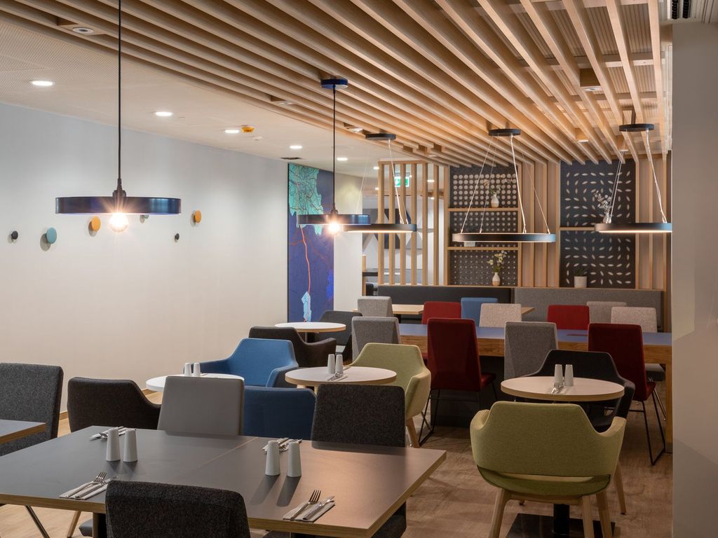 Holiday Inn Express HAMBURG SOUTH A7/AS42 by IHG