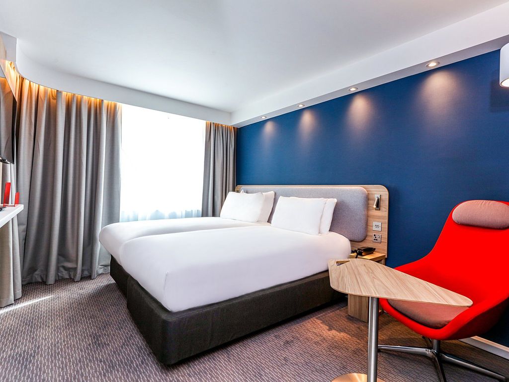 Holiday Inn Express HAMBURG SOUTH A7/AS42 by IHG