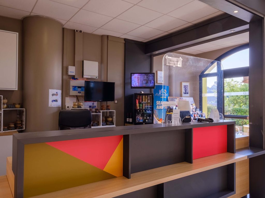 B&B HOTEL Villeneuve-Loubet Village