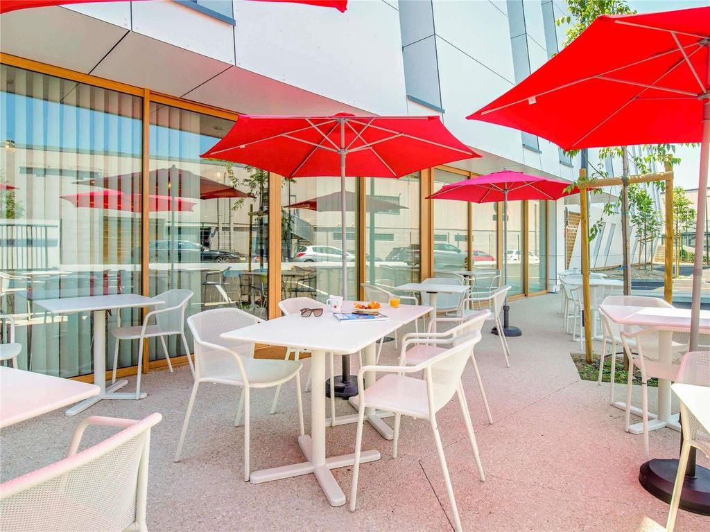 greet hotel Salon de Provence