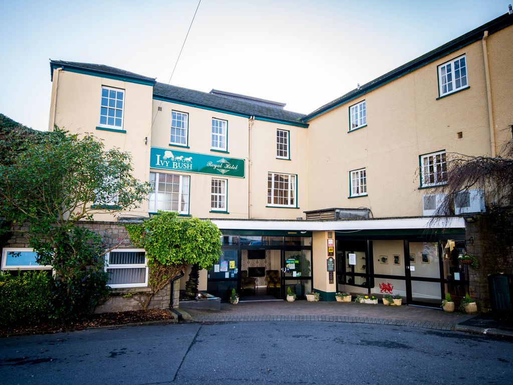 Ivy Bush Royal Hotel