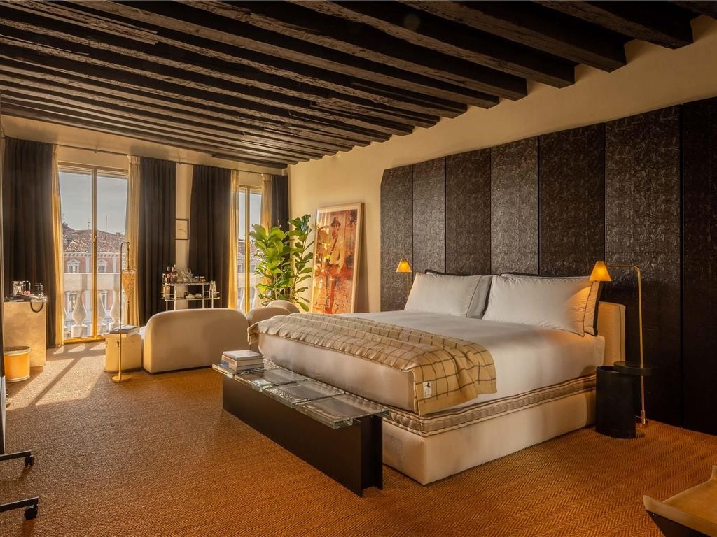 The Venice Venice Hotel