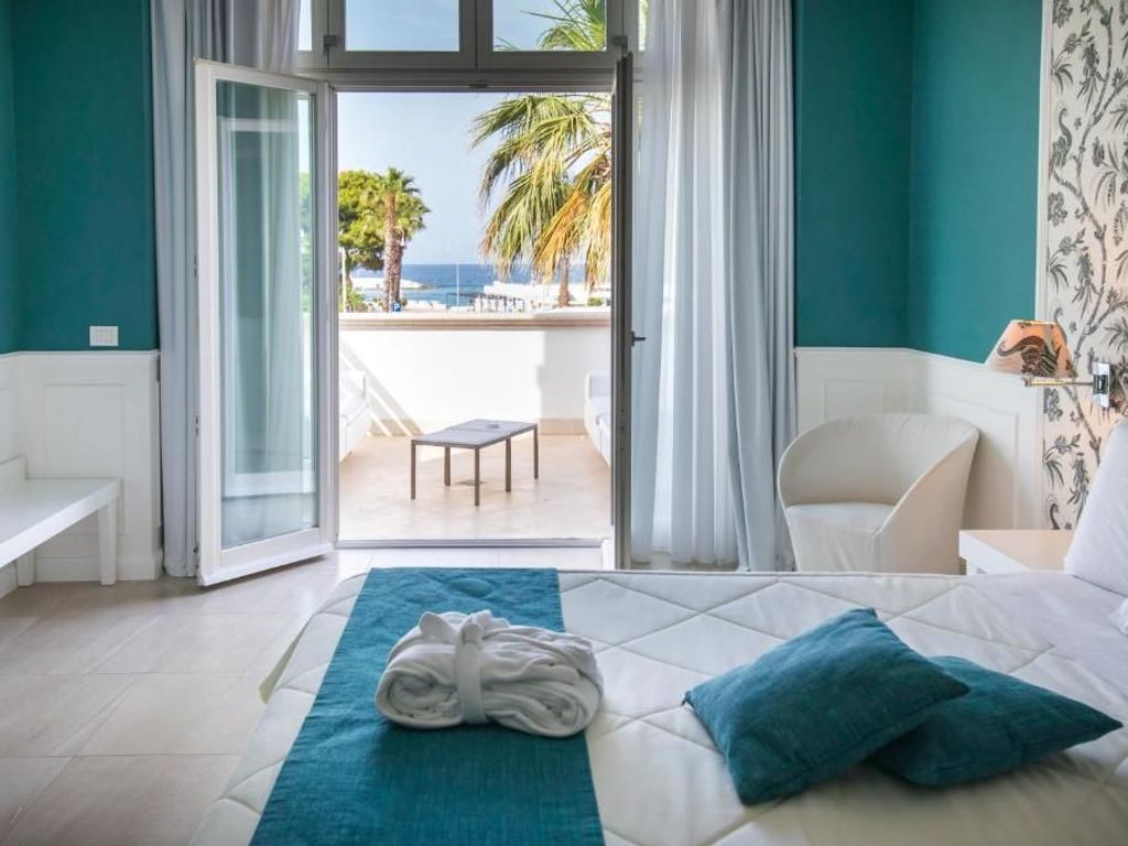 BIANCO RICCIO SUITE HOTEL