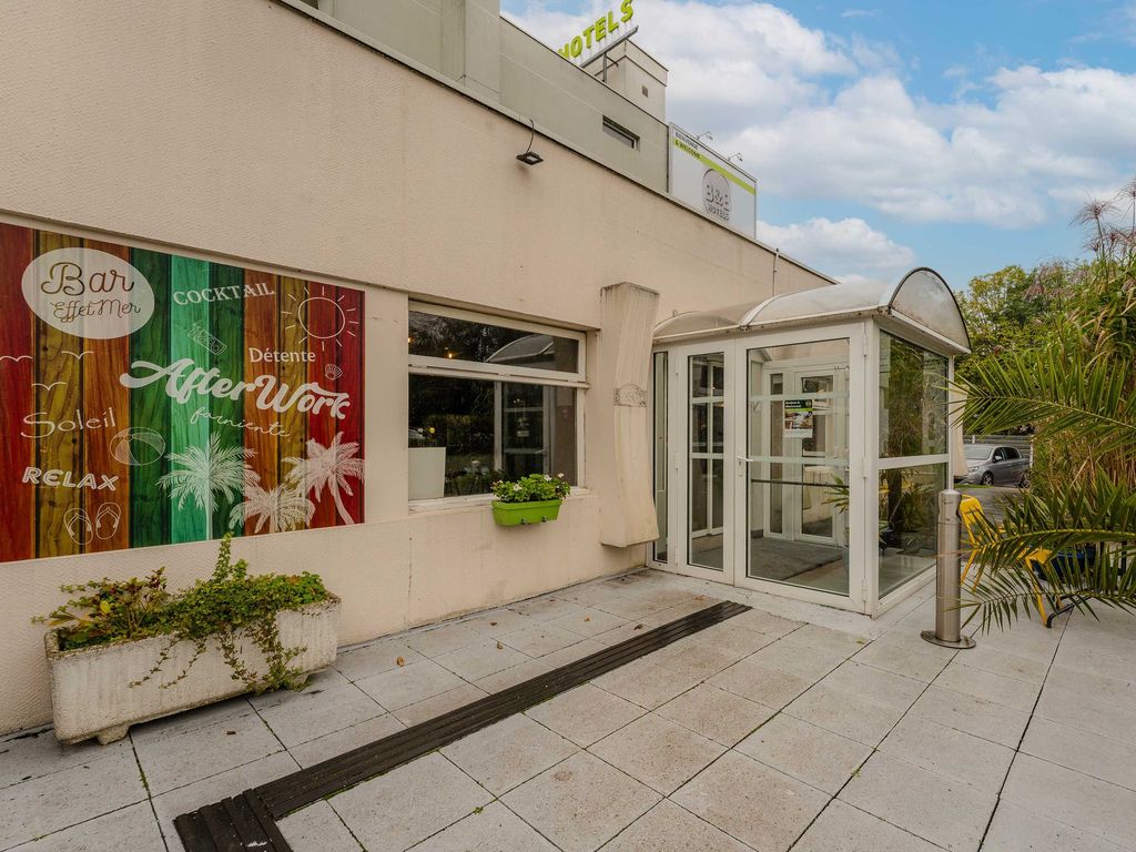 B&B HOTEL Lille Villeneuve d'Ascq Hôtel de Ville