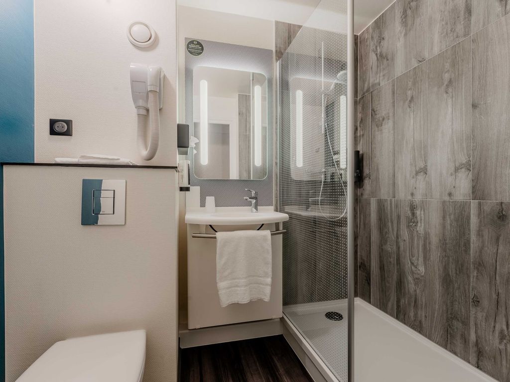 B&B HOTEL Lille Villeneuve d'Ascq Hôtel de Ville
