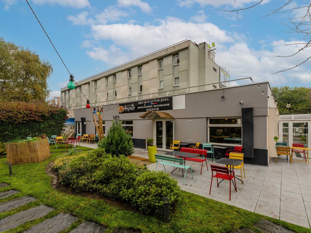 B&B HOTEL Lille Villeneuve d'Ascq Hôtel de Ville