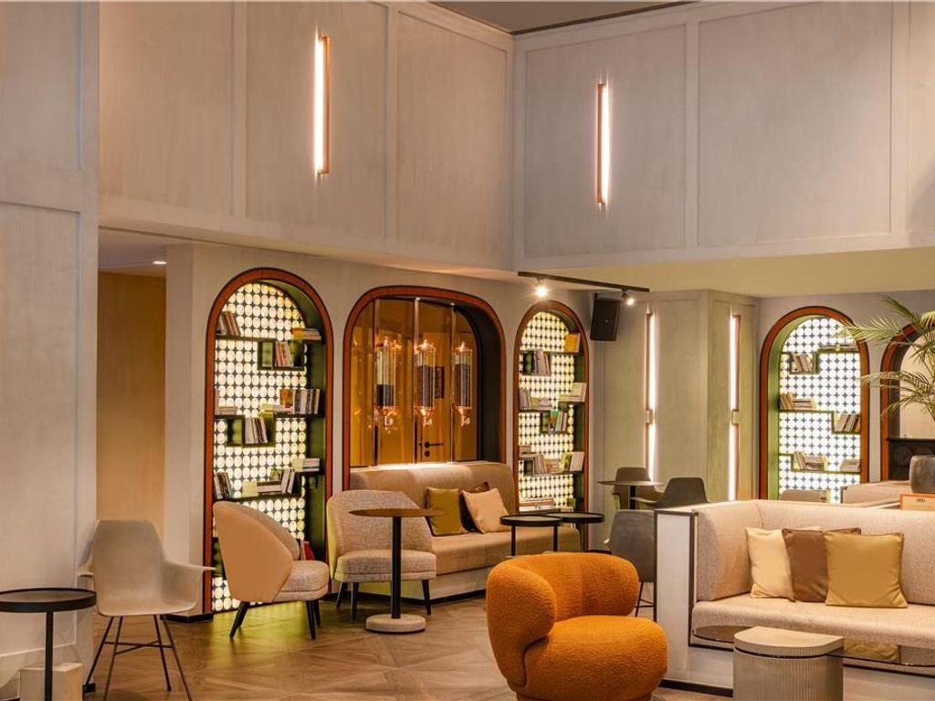 FirstName Toulouse Hotel