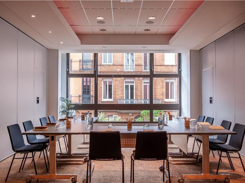FirstName Toulouse Hotel