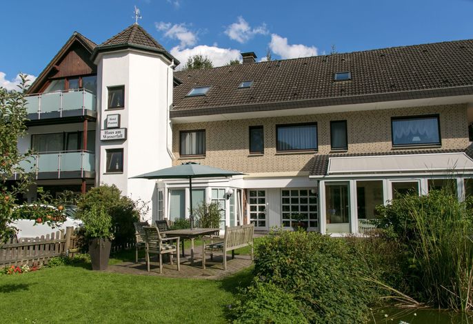 Haus am Wasserfall