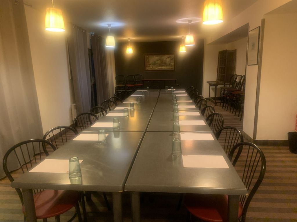 Brit Hotel Baillet en France