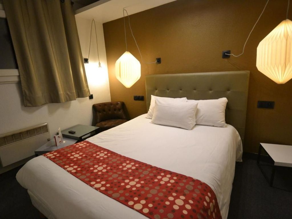 Brit Hotel Baillet en France