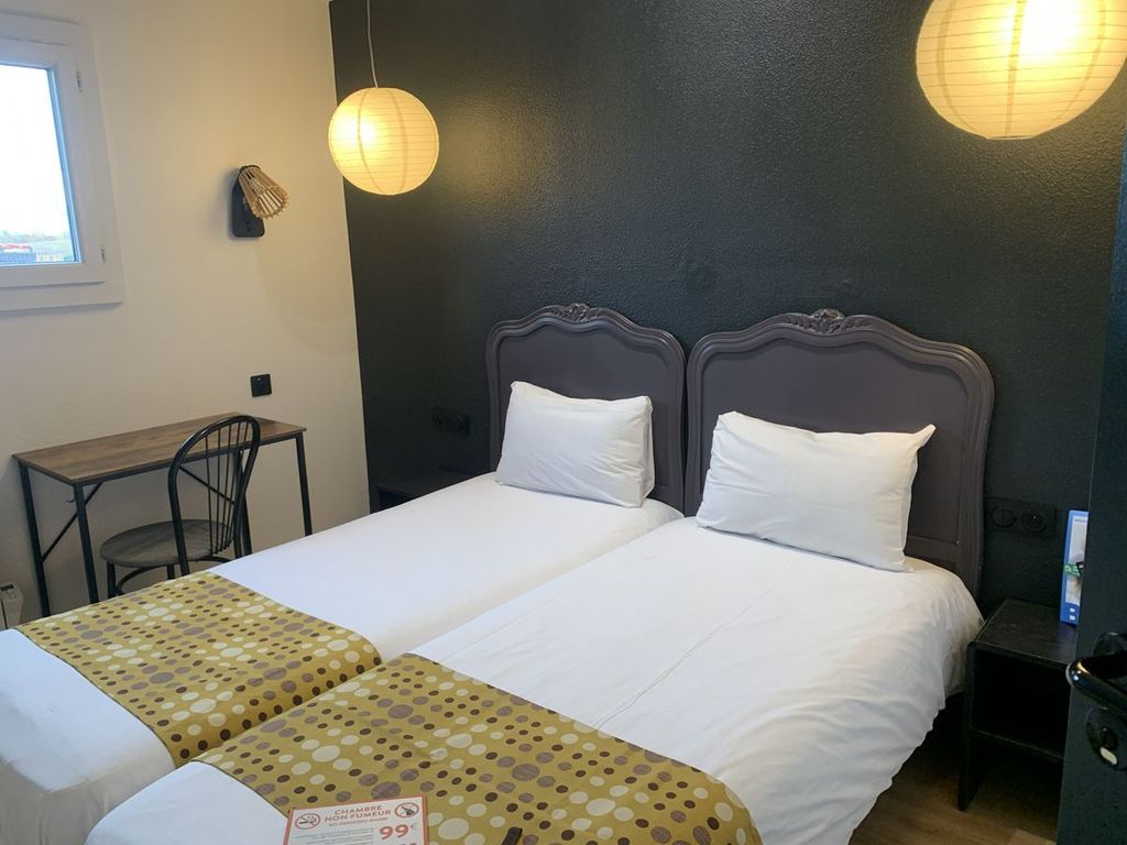 Brit Hotel Baillet en France