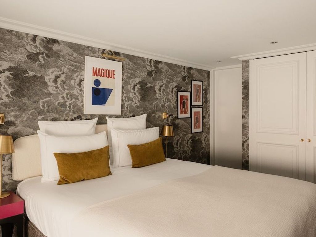 Hotel Bourgogne and Montana