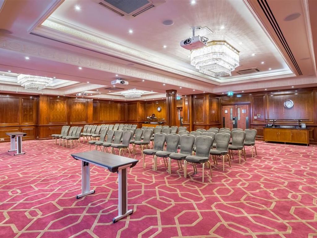 Radisson Blu Hotel London Heathrow