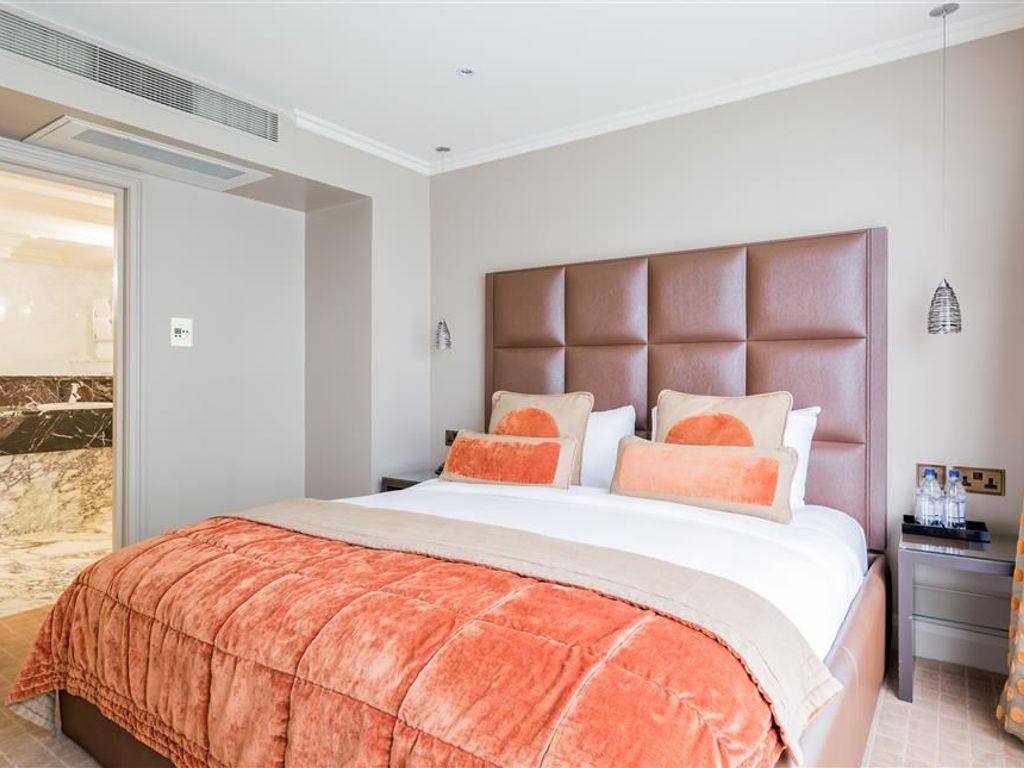 Radisson Blu Hotel London Heathrow