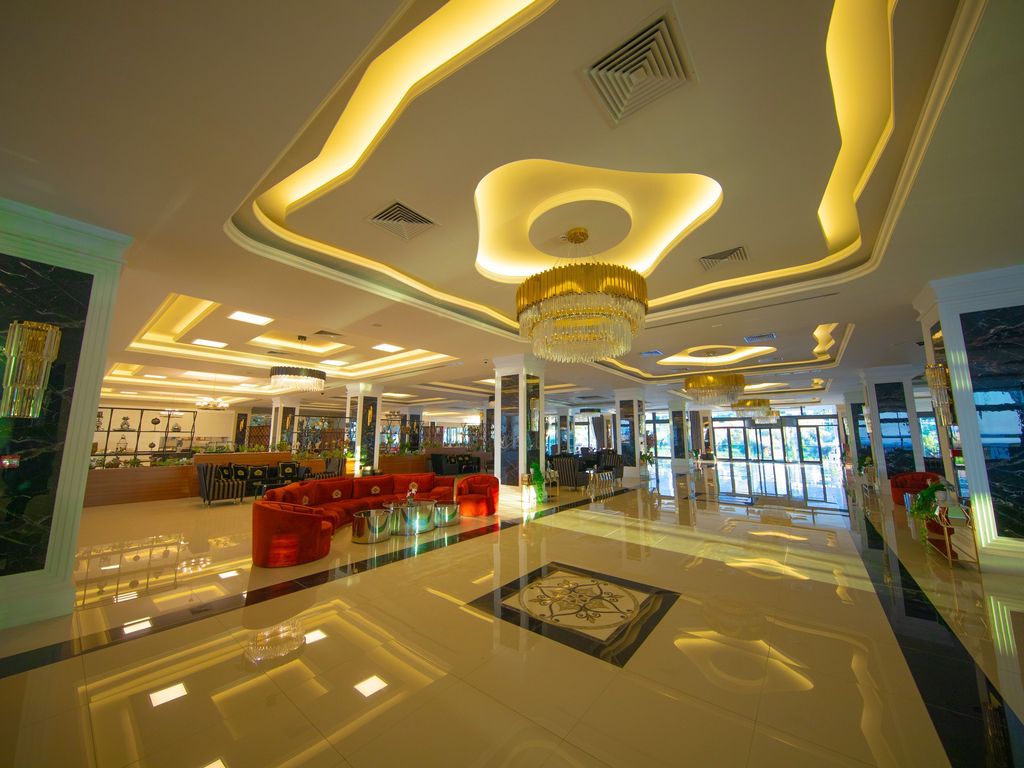 MC PALACE HOTEL