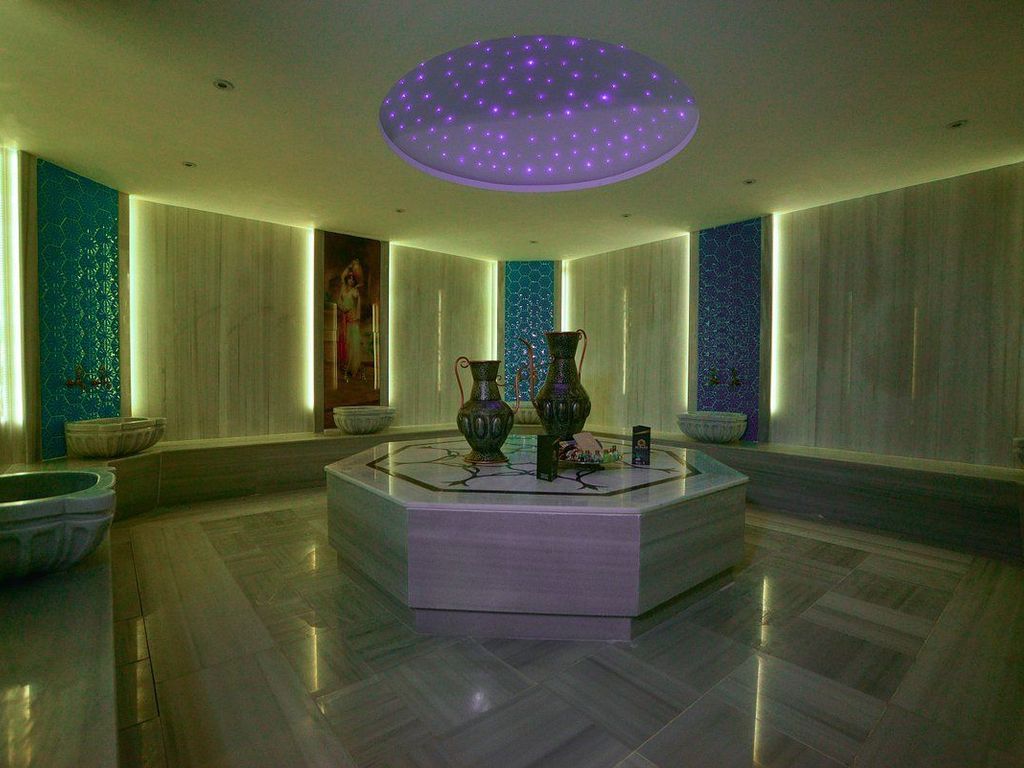 MC PALACE HOTEL