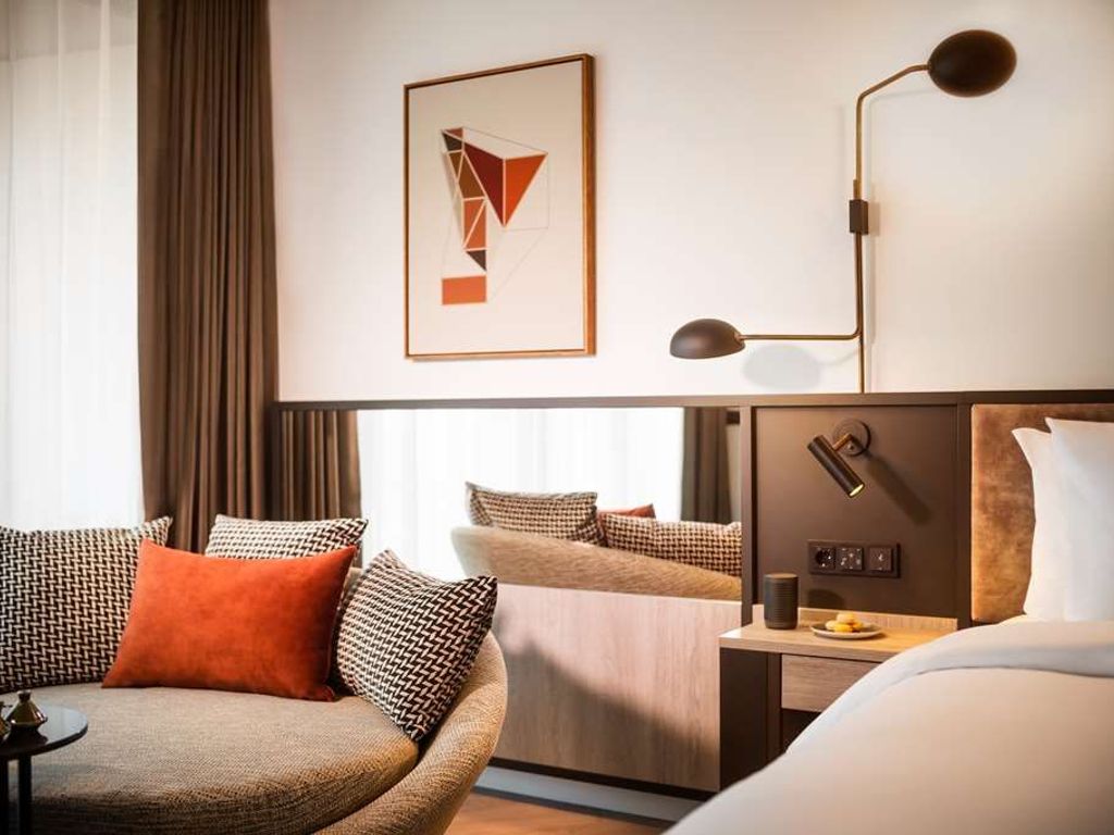 Kennedy 89 in the Unbound Collection by Hyatt