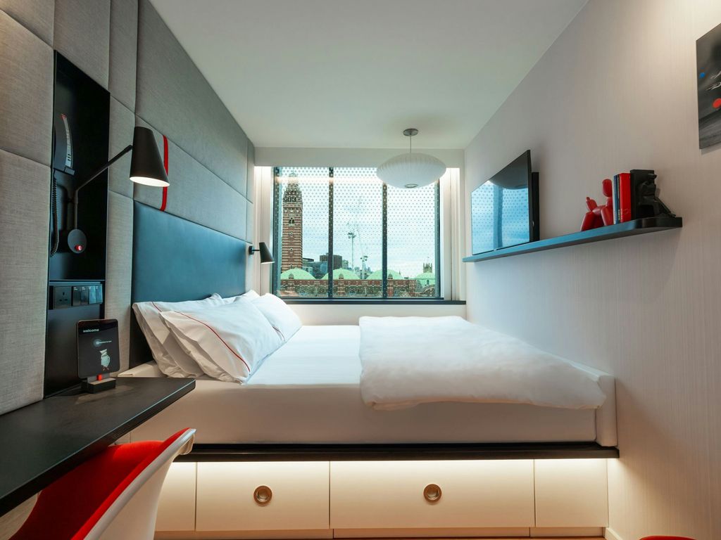 citizenM London Victoria Station