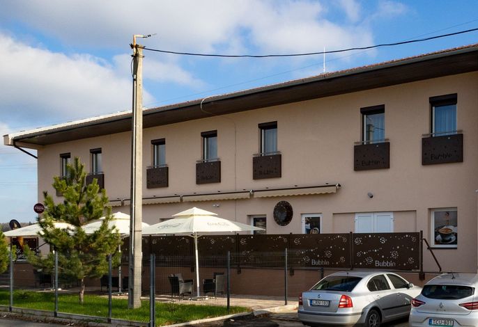 Bubble Hotel és Rendezvényközpont